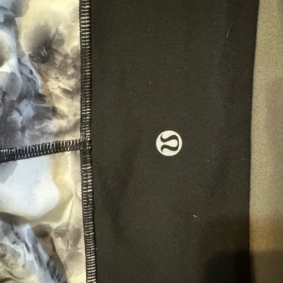 Lulu crop leggings - Picture 3 of 4